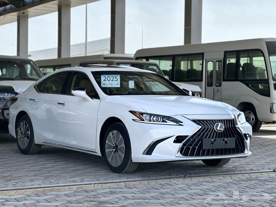 Lexus ES350 CA imported to Al Buraimi, model 202563221396577667111