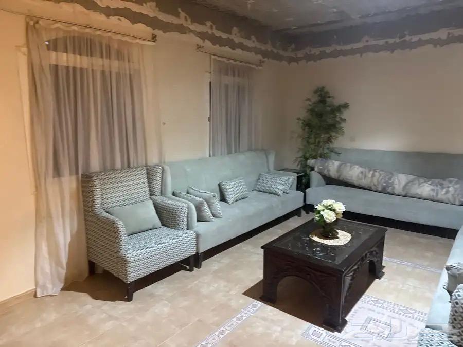 صالة كاملة للبيع بحالة ممتازة63131092499715112