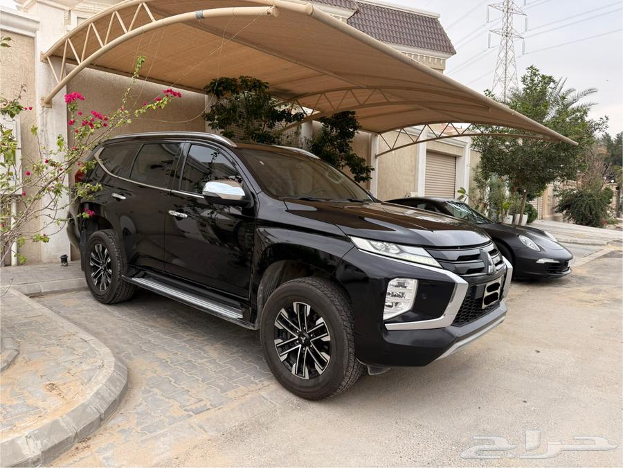 Mitsubishi Montero 2022 Black631916372241931119