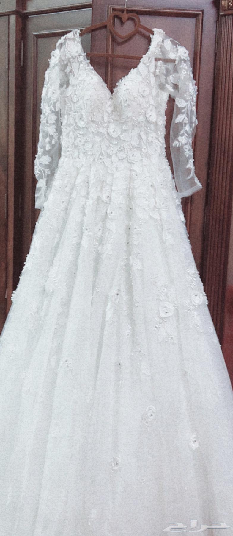 Wedding dress63129870940547111
