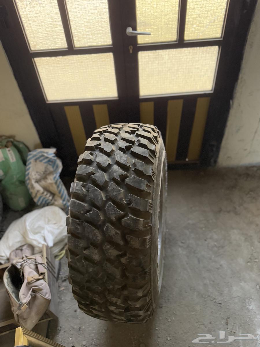 One tire and rim for sale63187282543105113
