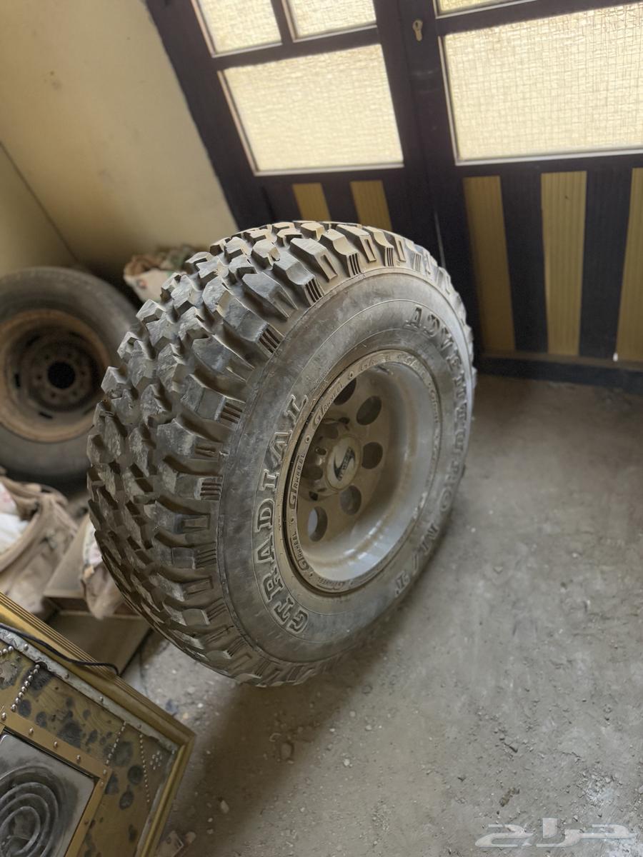 One tire and rim for sale63187282543105112