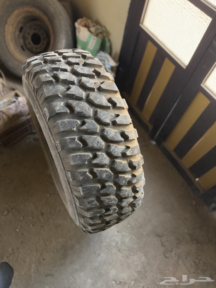 One tire and rim for sale63187282543105114