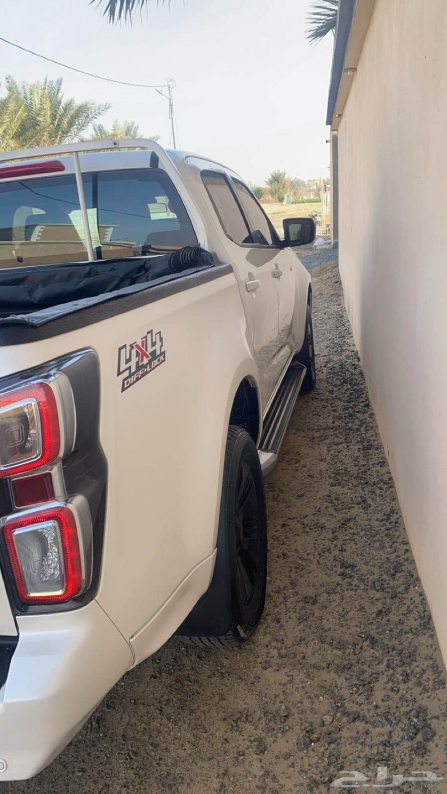 Dmax 2023 full option, double differential, has traveled 36,000 kilometers63187278955651112