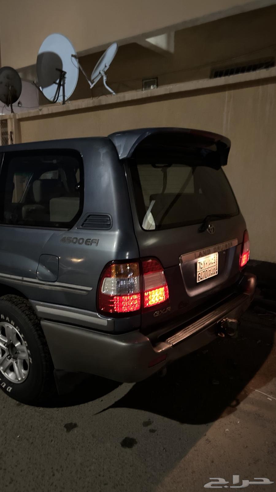 لاندكروزر 200663185286864769111