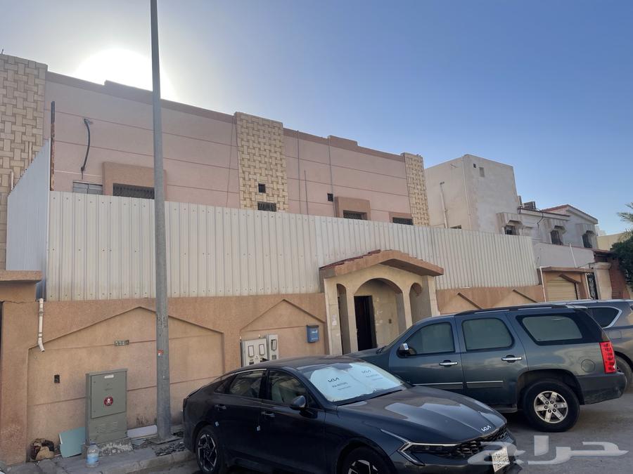 للبيع بيت في حي بدر 91 ج عمره فوق 30 سنة63014746708098111