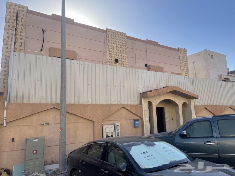 للبيع بيت في حي بدر 91 ج عمره فوق 30 سنة63014746708098112