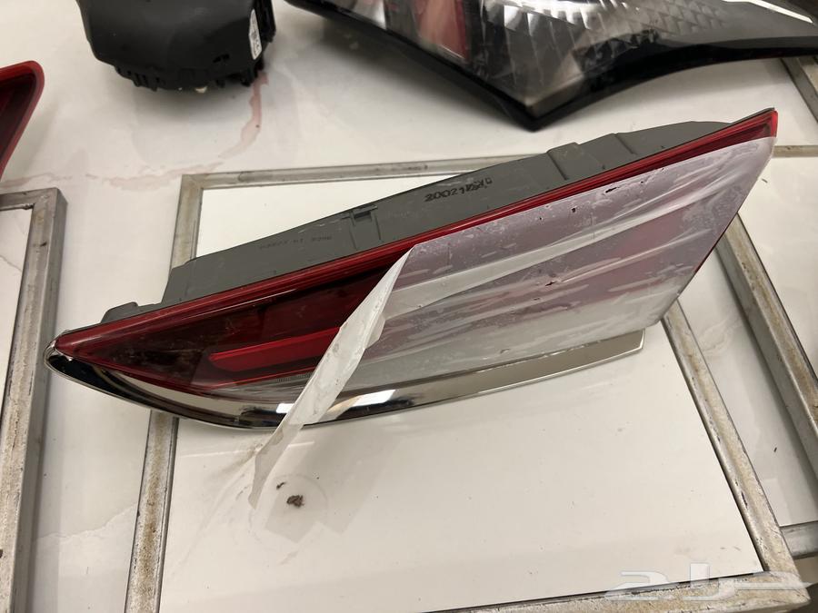 سوناتا 2019 اسطب شنطه يمين اصلي جديد LED63183762123906111