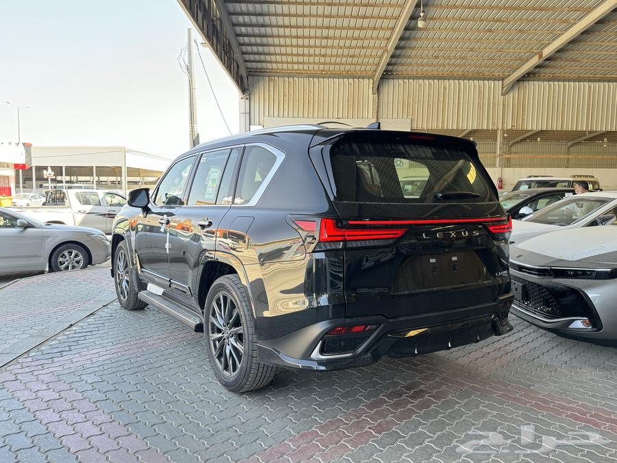 لكزس LX600 2025 Fsport63183782502019112