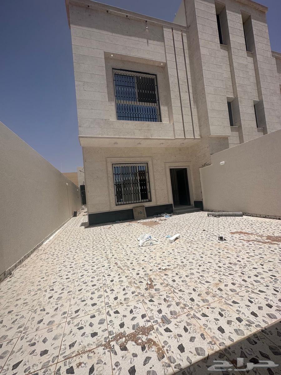 للبيع شقة دور ارضي وسيع بالياسمين موقع مميز63010376215043115