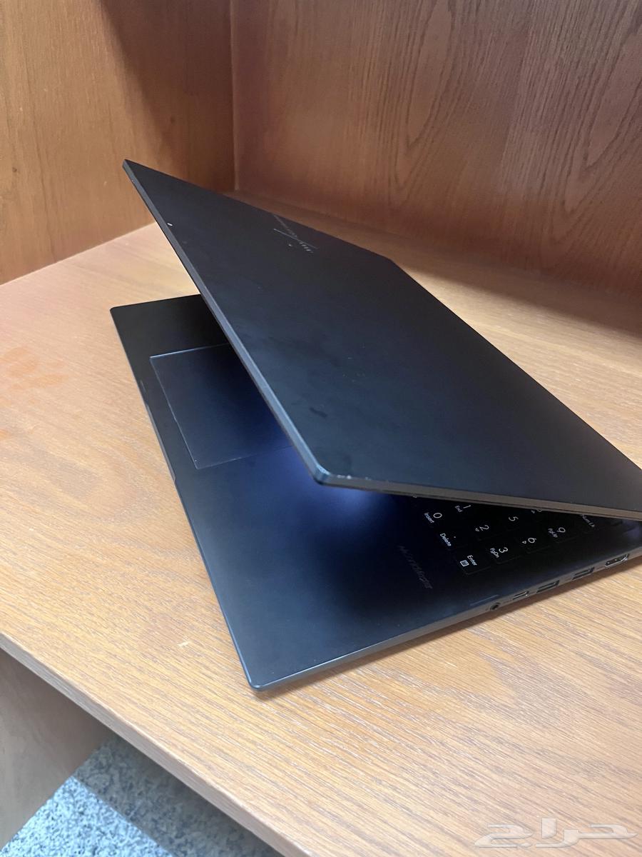 laptop Asus Vivobook 1663122301795970111