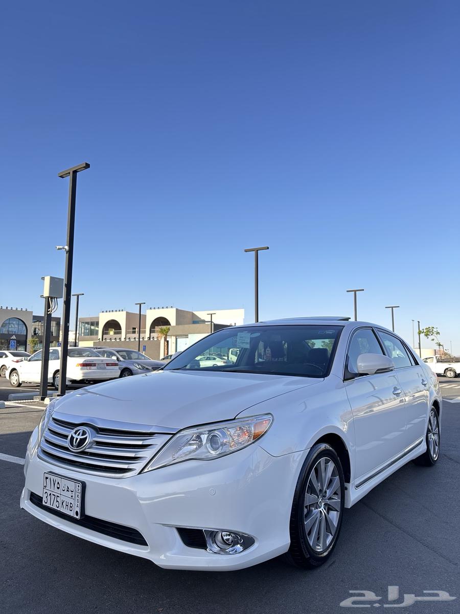 Avalon 2012, almost new.63179909450369113