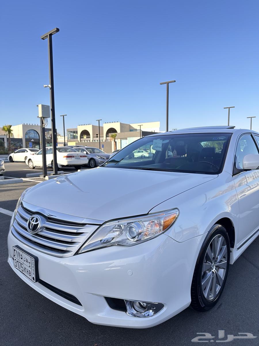 Avalon 2012, almost new.63179909450369112