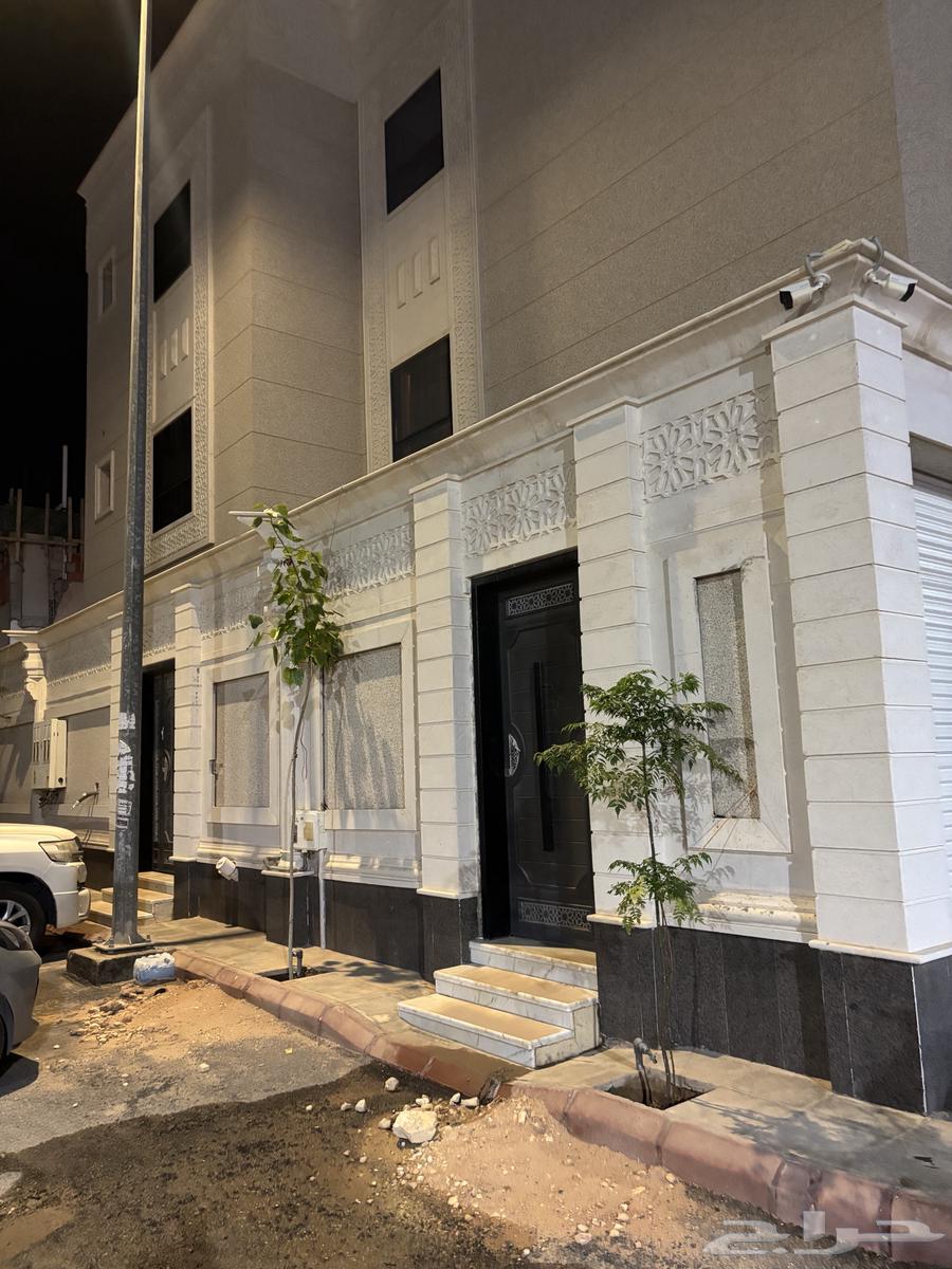 For rent, a luxurious villa with 5 rooms, courtyards and a bathroom in Al-Jamia neighborhood 35000628864011418911116