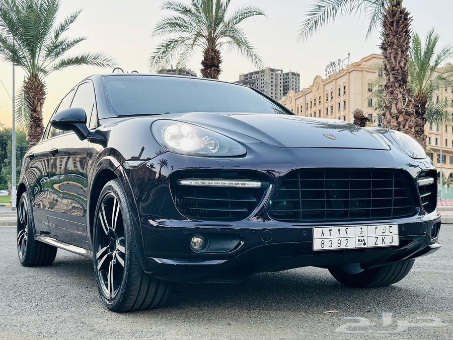 Porsche Cayenne Turbo S63179415446913112