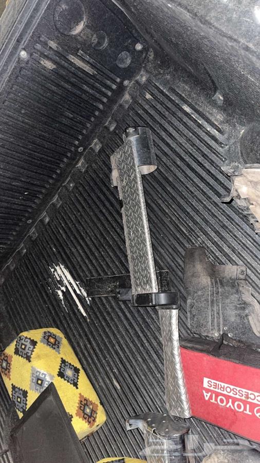 Rear shock absorber and cover63180394788867111