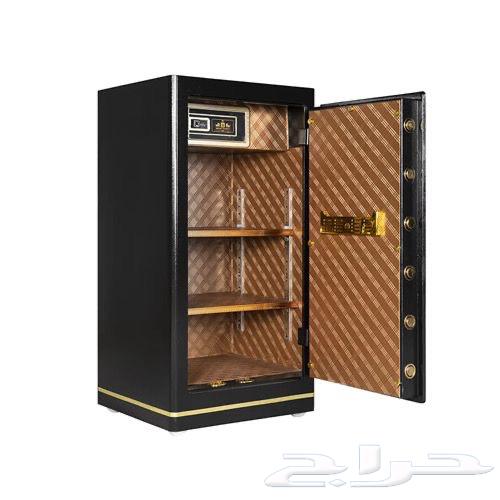 A new innovative digital safe with a height of 1 meter, not used63121910082307112