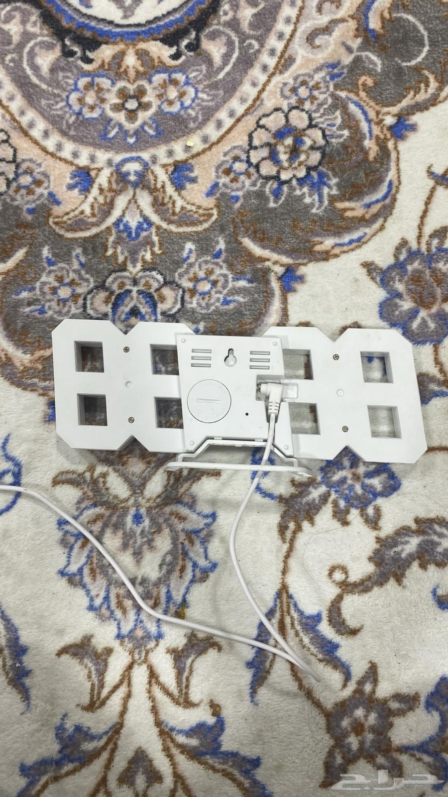 ساعه لون ابيض63118154081538112
