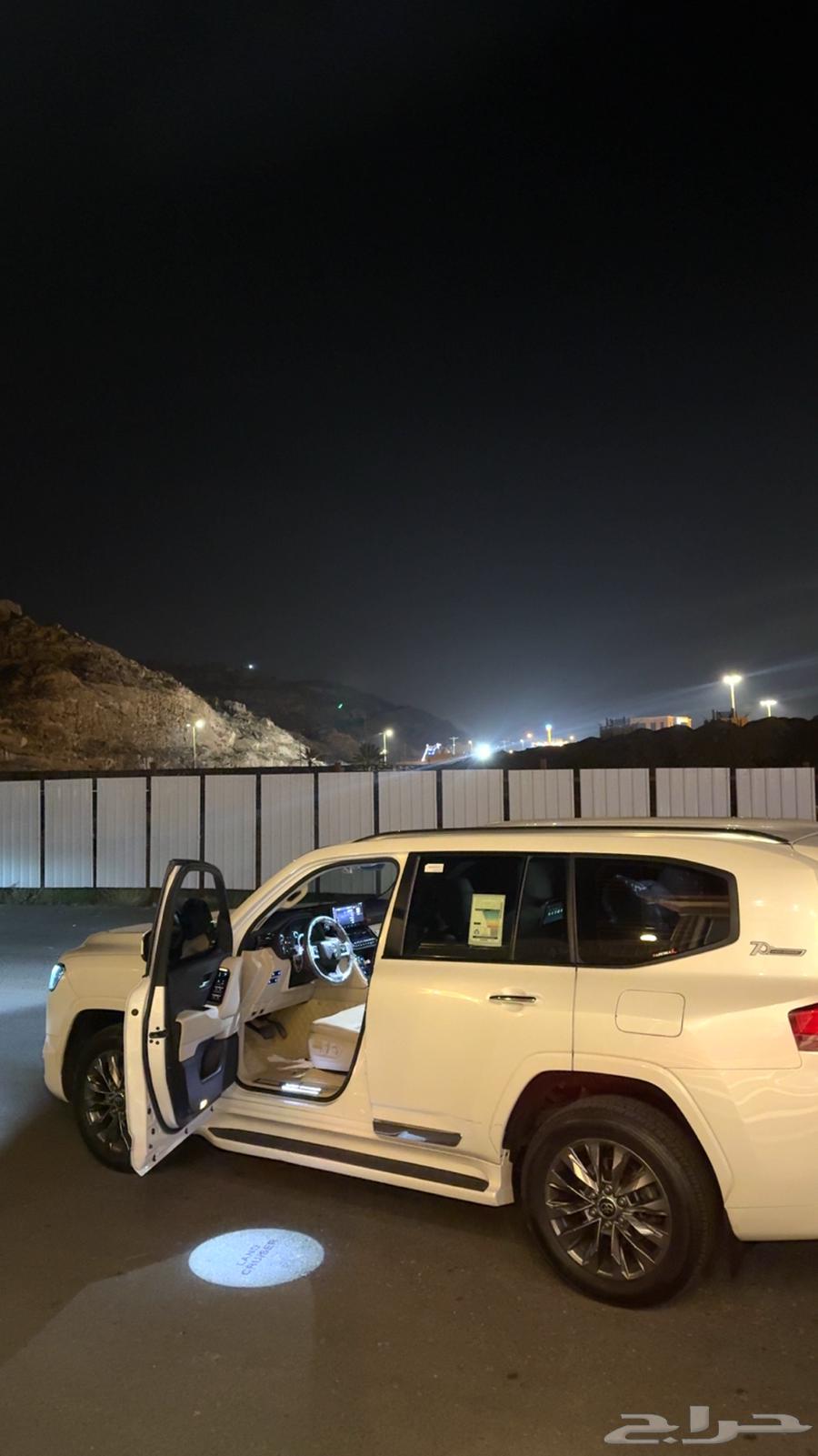 لاندكروزر 2022 فل كامل جديد ممشى 95 الف واتساب63173180555522113