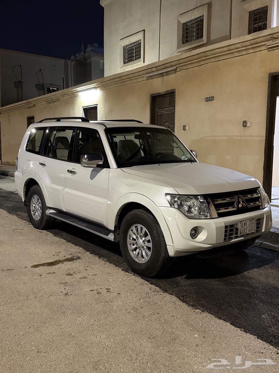 Mitsubishi Pajero Jeep car63173562753923111