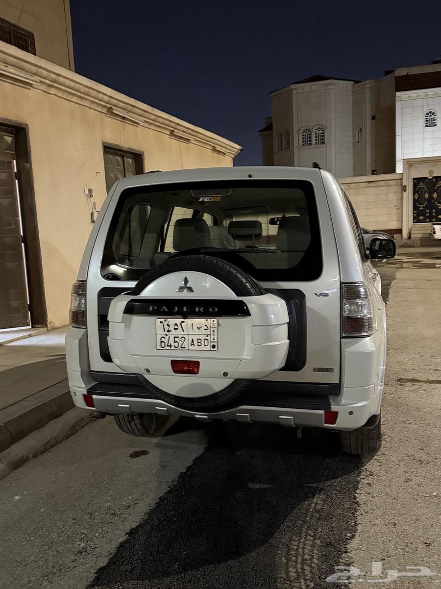 Mitsubishi Pajero Jeep car63173562753923112