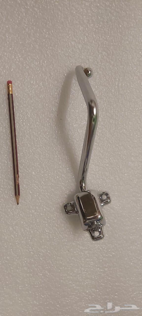 An old quarter pocket mirror stick63173176901634112
