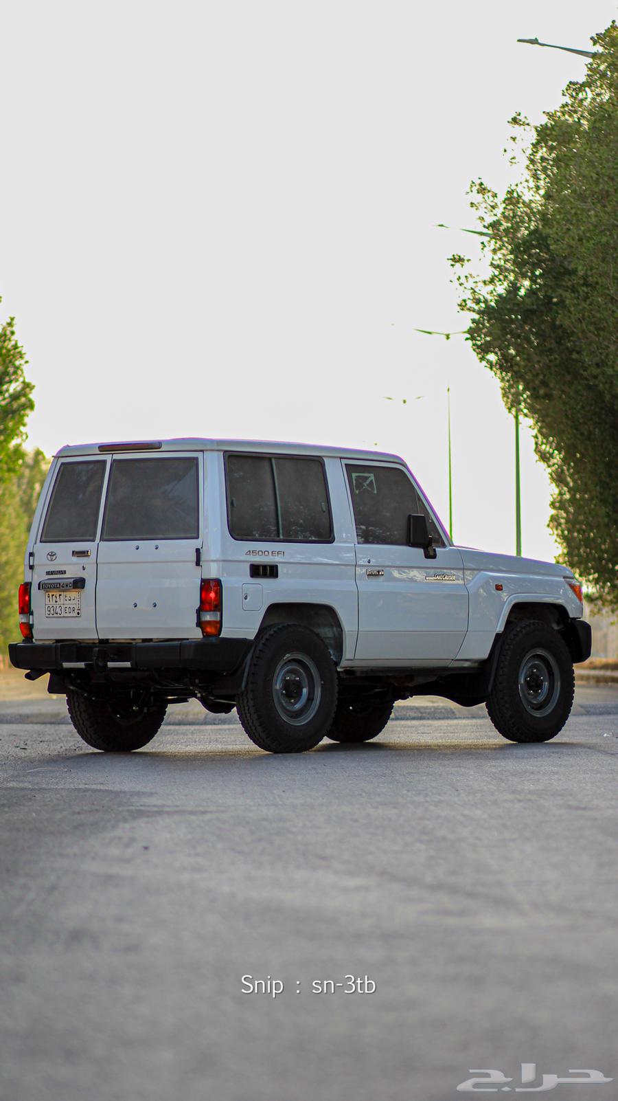 مصور سيارات63173198237825111