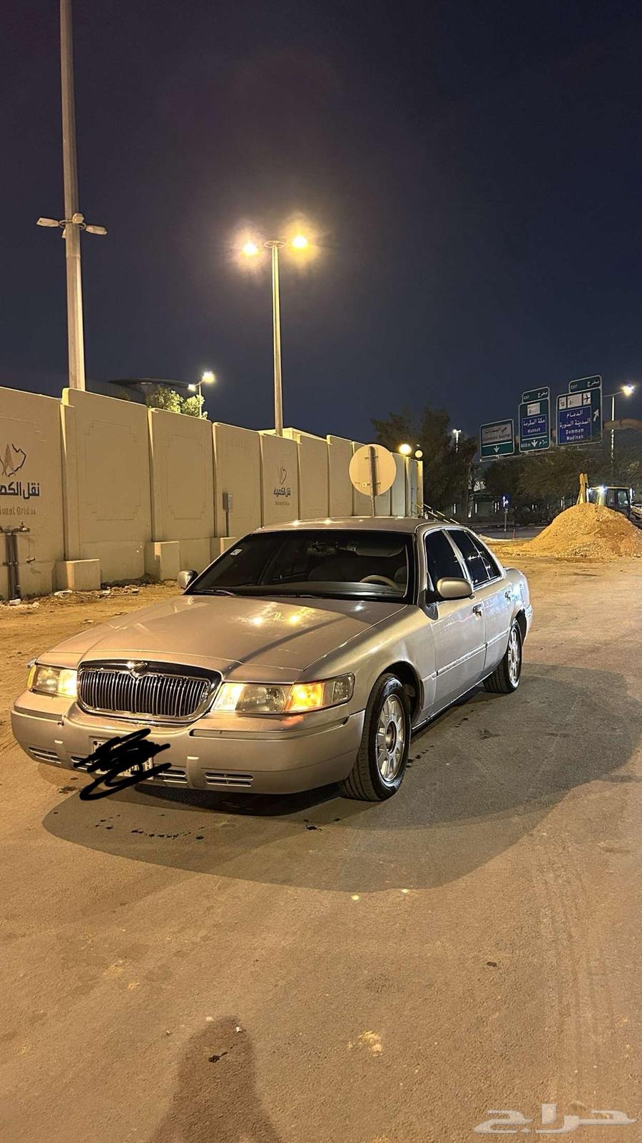 Ford Marquis 200263172246328194112
