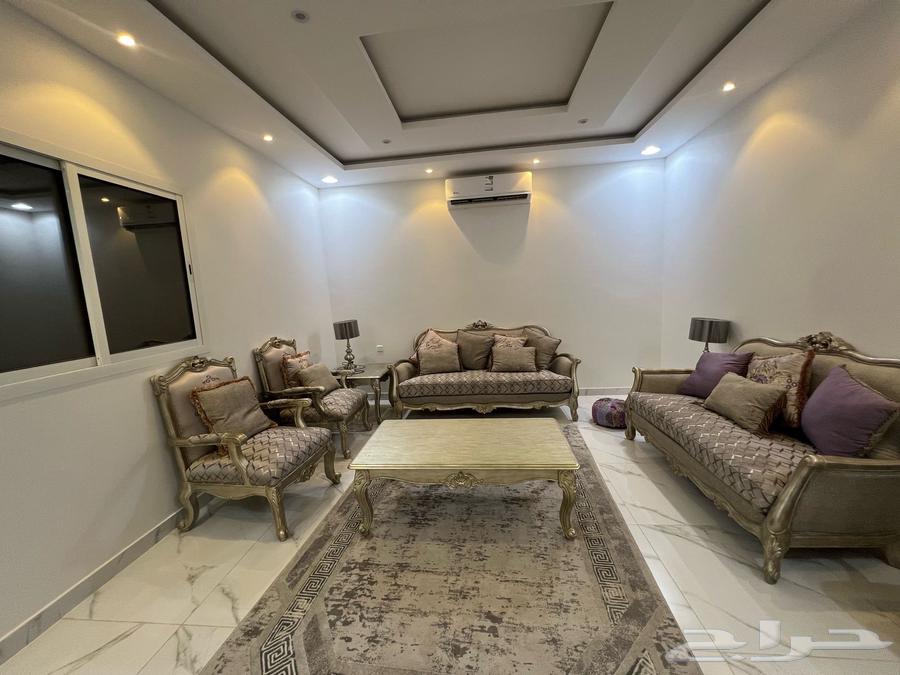 كنب كلاسيك مع 3 طاولات63114955161347112
