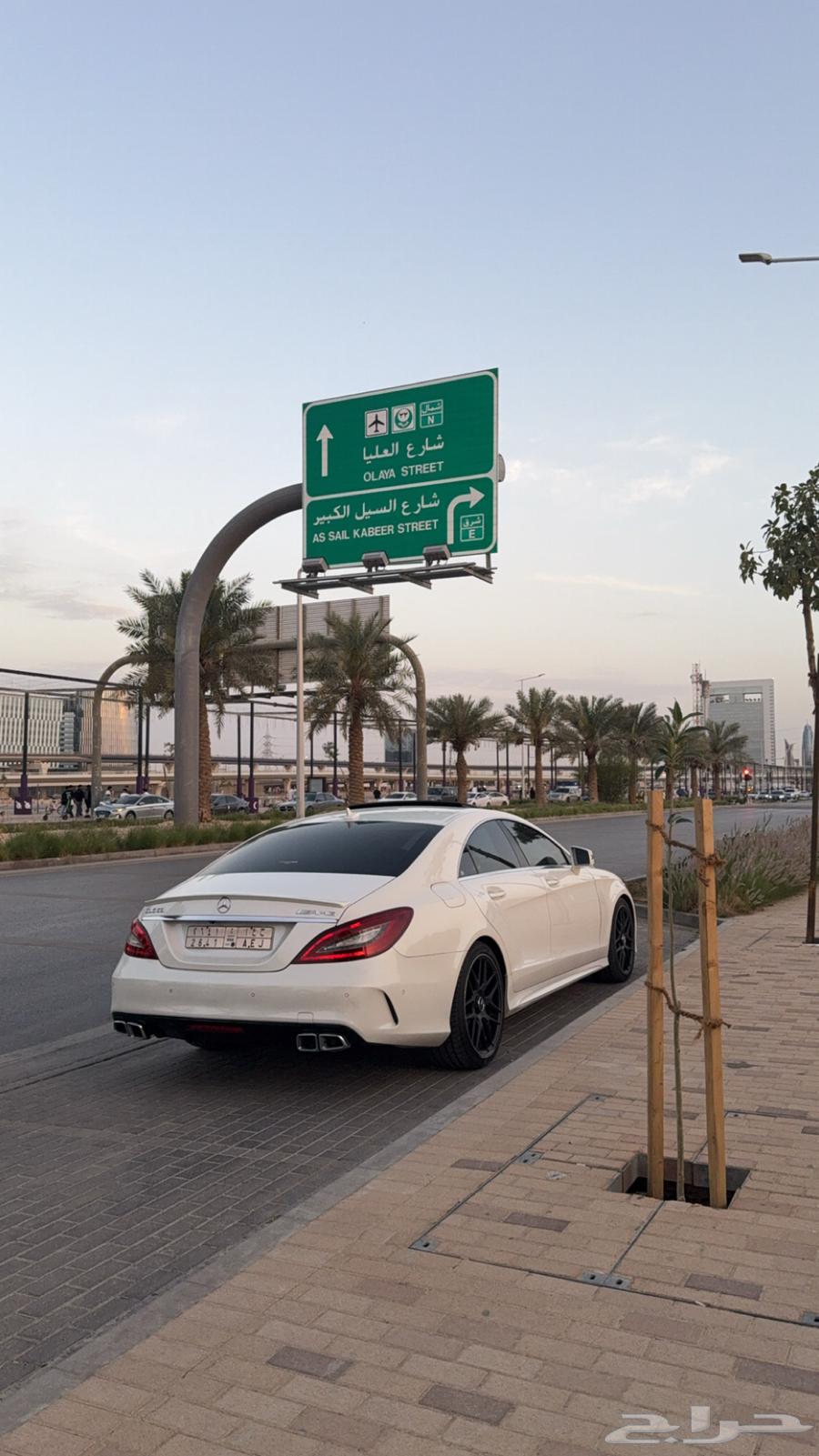 مرسيدس CLS 2015 amg ابيض داخل احمر63172263013761111