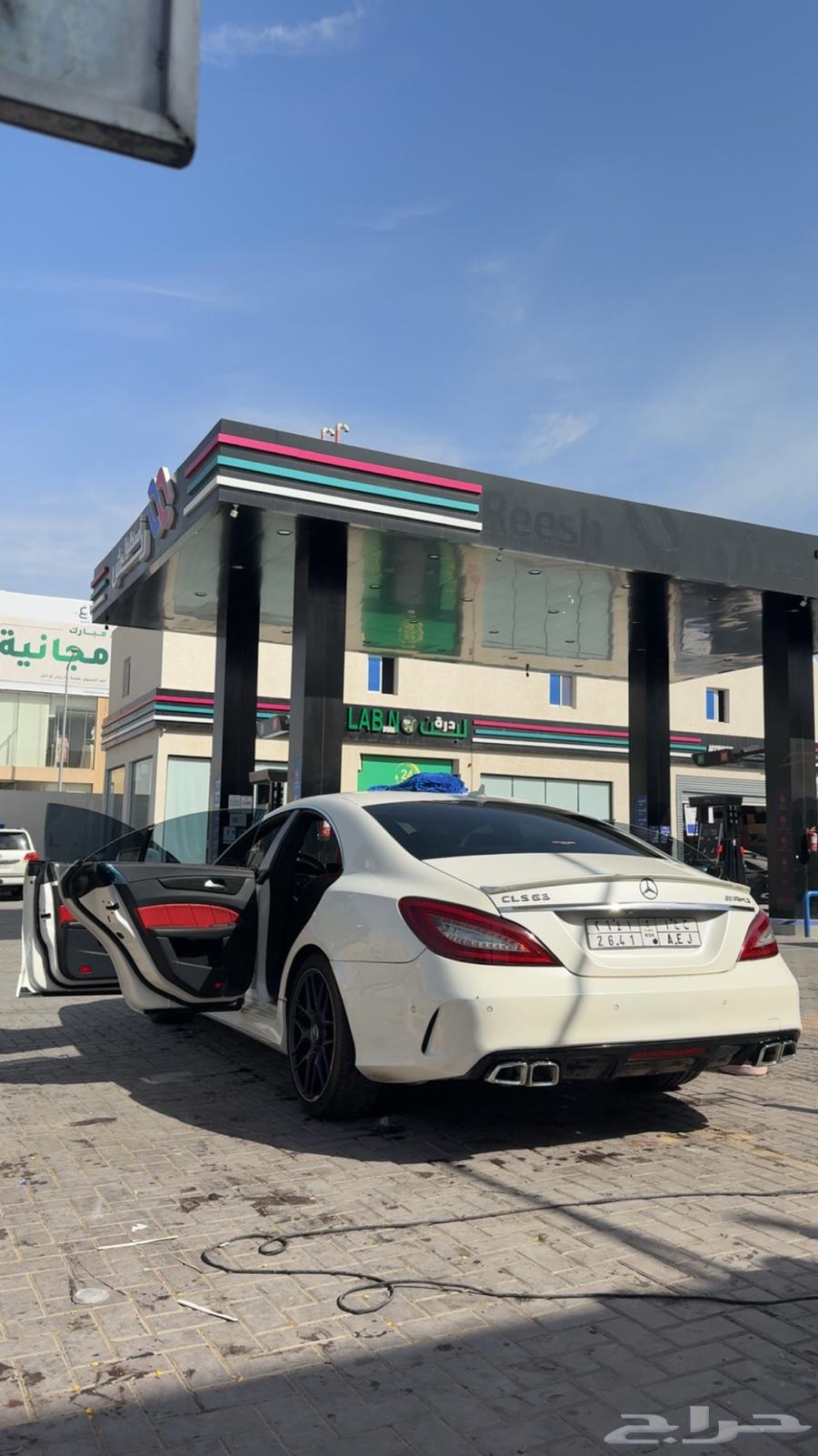 مرسيدس CLS 2015 amg ابيض داخل احمر63172263013761112