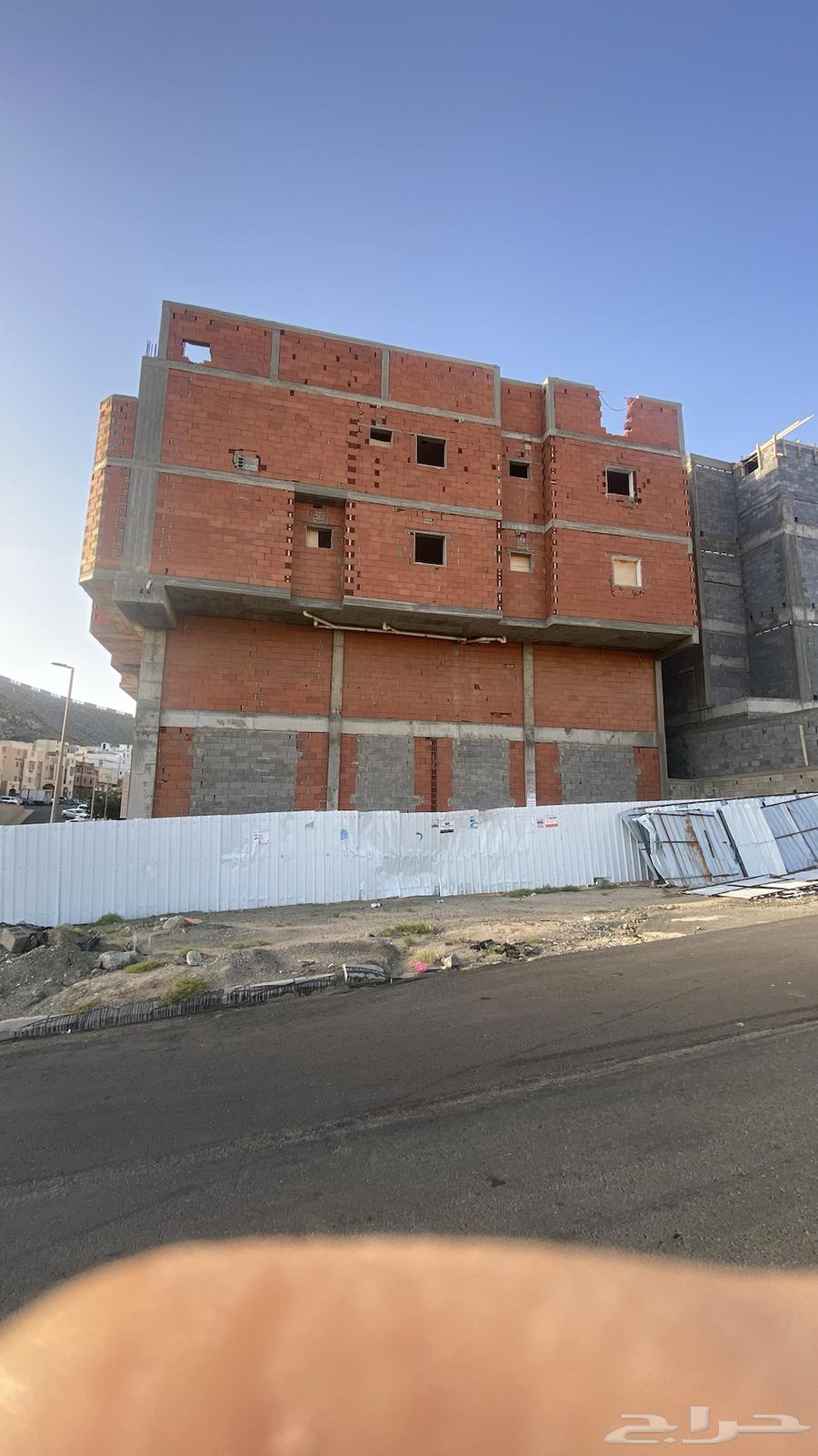 عمارة تجارية عظم للبيع بالزايدي على شارع 64م63010377450369111