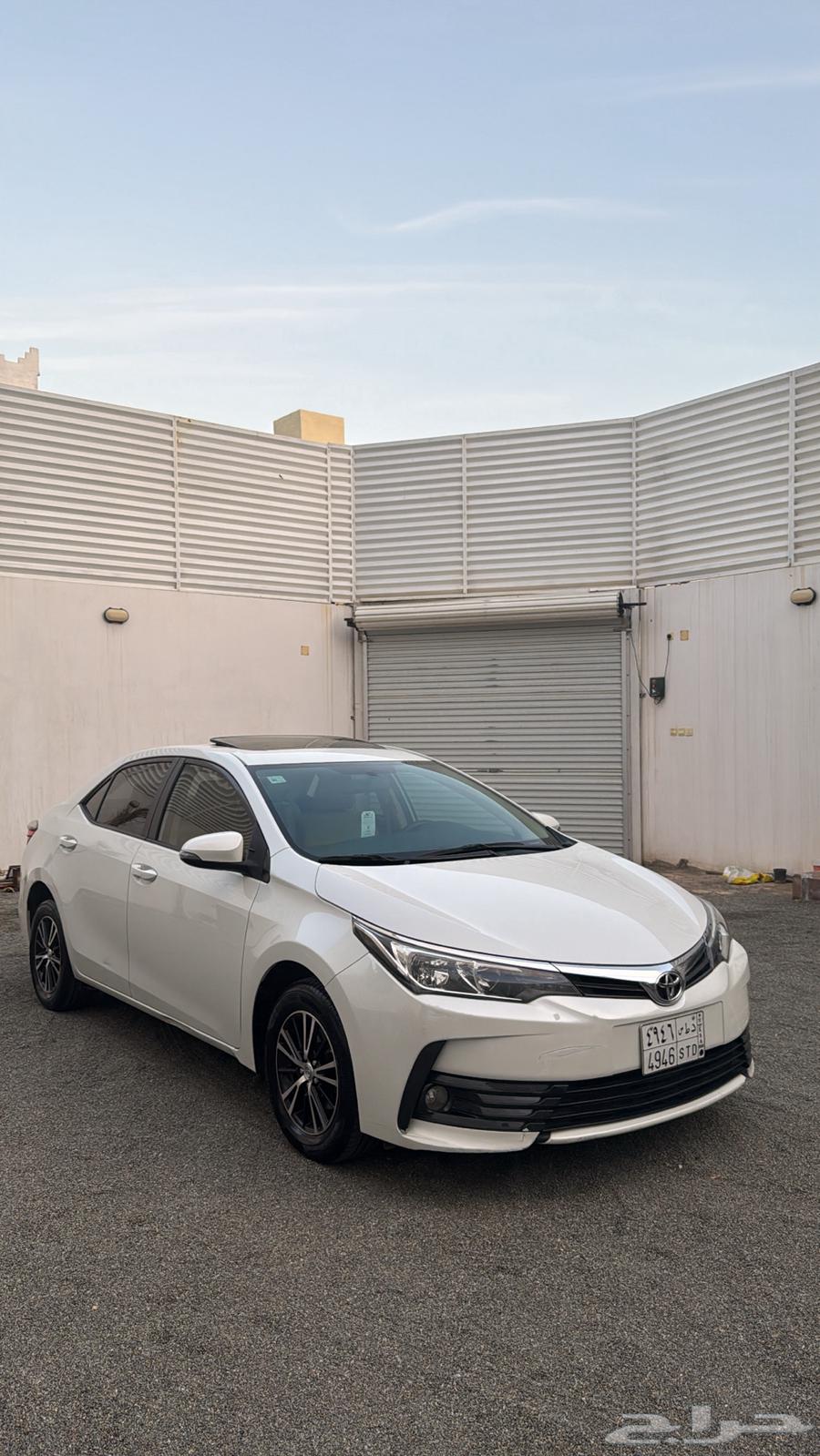 Toyota Corolla 2019 with sunroof, low mileage63171329257729111