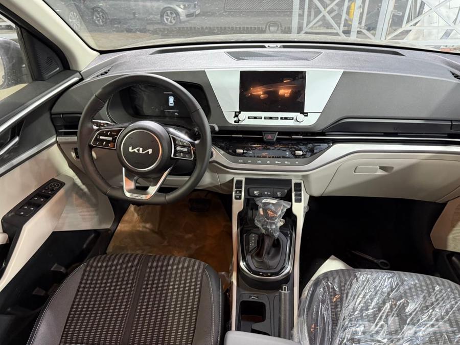 افضل الاسعار كيا كارينز نص فل موديل 2025 GLS63171343844354114