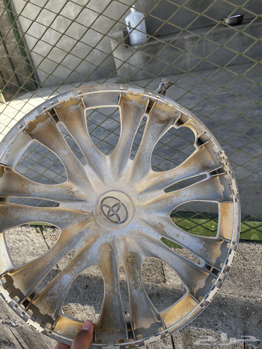 Hilux spare tire, jack, and agency stored since 201363171329802755113