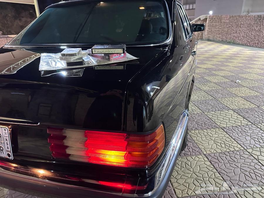 Mercedes 560 Model 1989, Immaculate Condition.63172275801731114