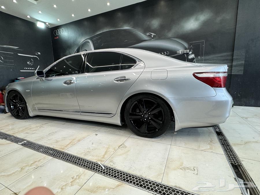 Lexus LS460 (Dubai plates) ((Speed limiter removed)) Urgent sale63170887827713111