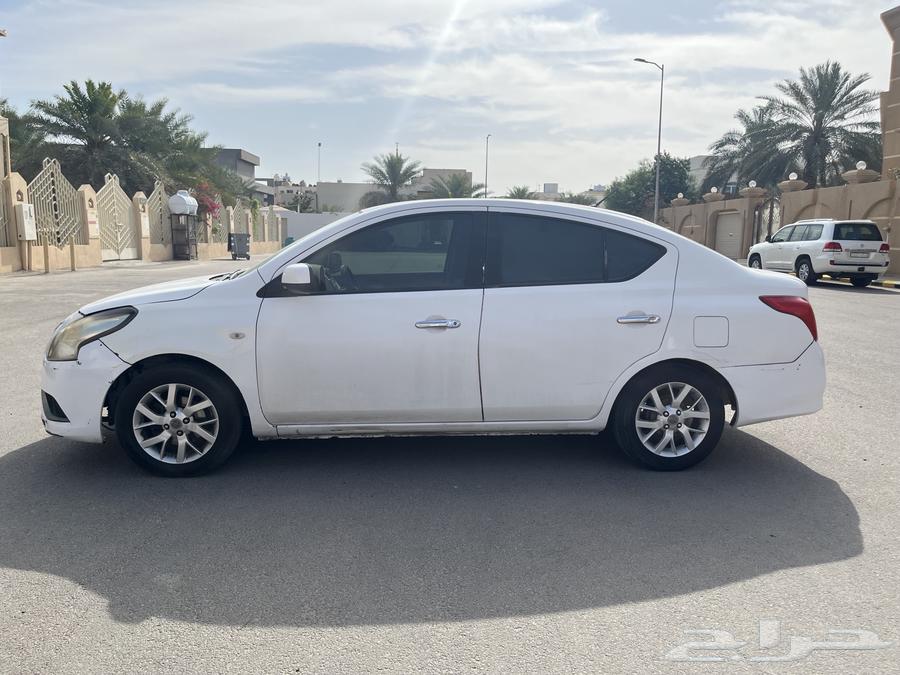 Nissan Sunny 201563172738267650112