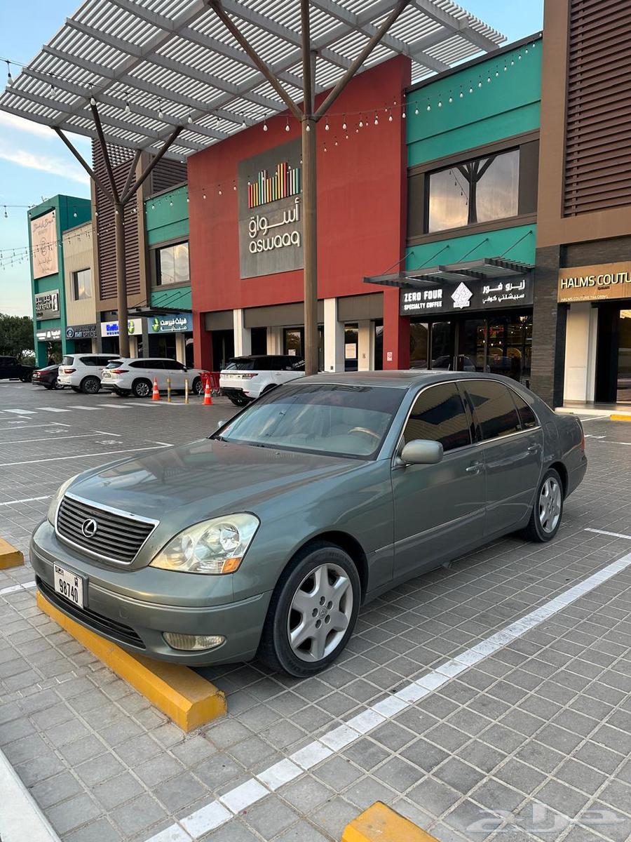 Kazaz430 and he resides in the UAE.63171336401025113