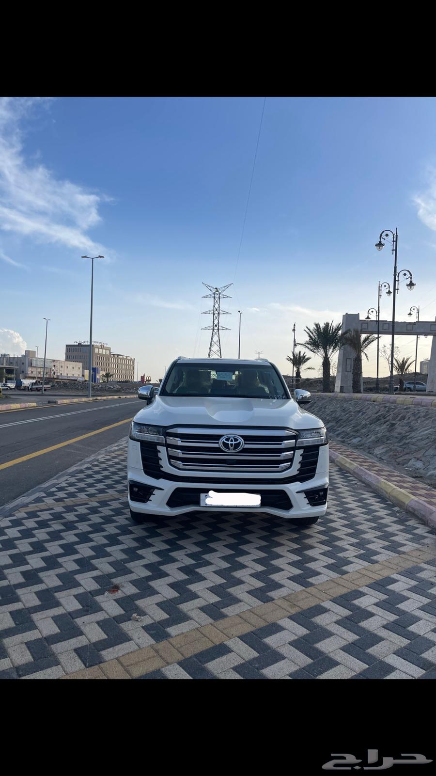 Land Cruiser GXR full option L463170454877825111