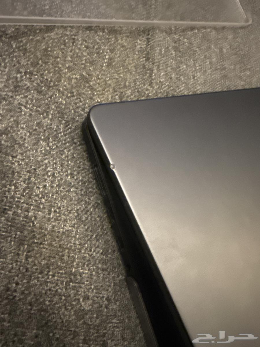 MacBook Pro laptop63109379040387113
