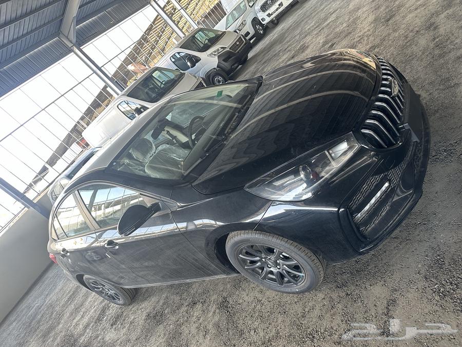 شيري اريزو 5 برو كمفورت 2025 اسود رمادي ابيض فضي63171367802241112