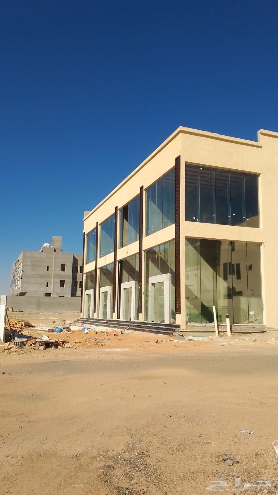 4 معارض للايجار في موقع ممتاز630103776911381117