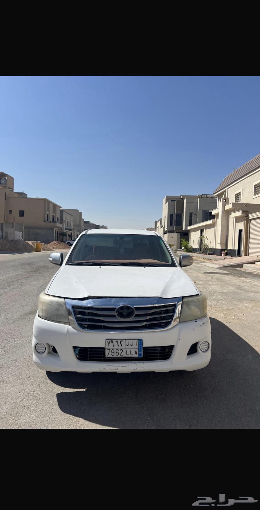 HiLux 2012 model, mileage 558 and a little, contact number63168078614018111