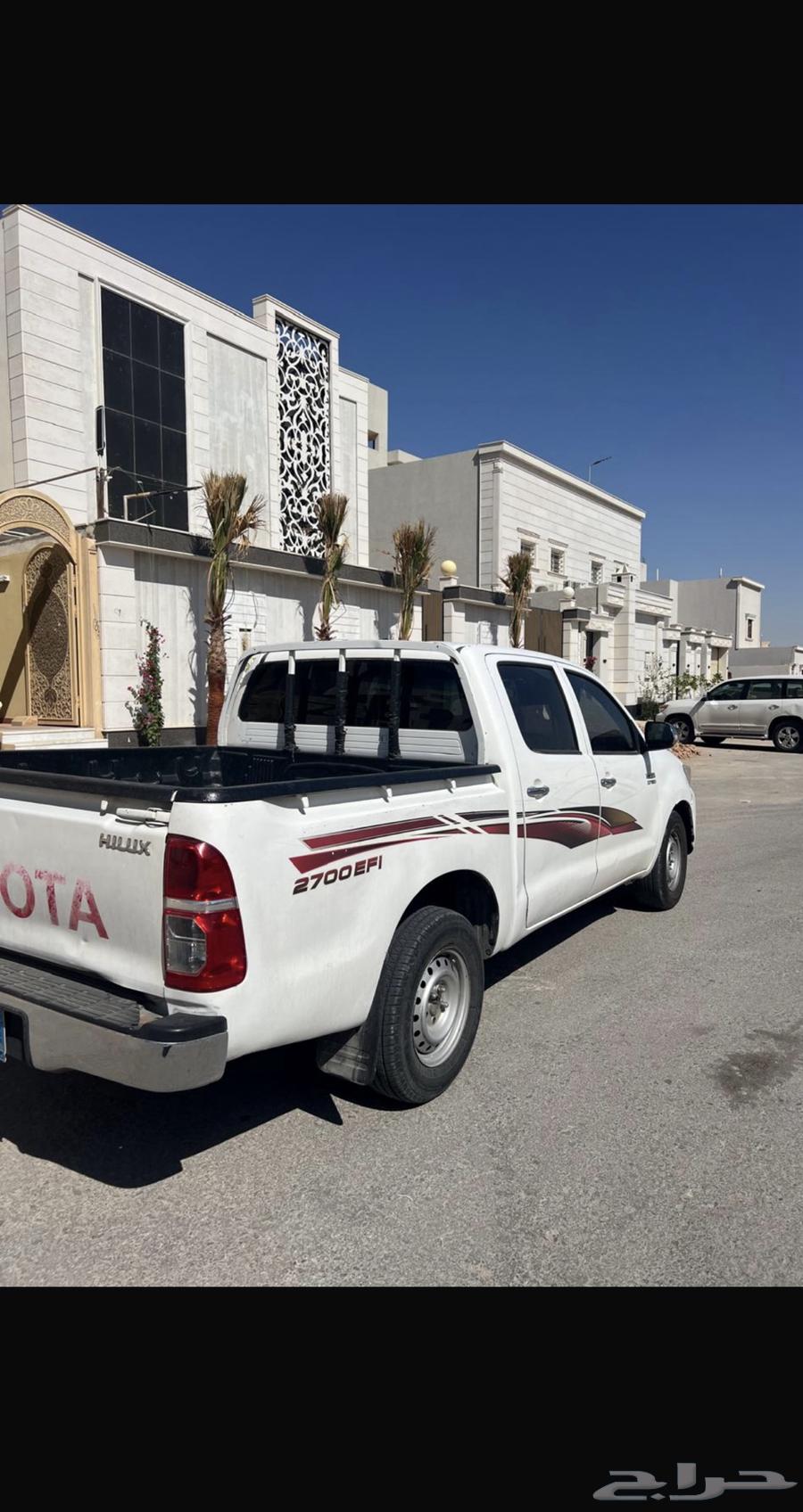 HiLux 2012 model, mileage 558 and a little, contact number63168078614018114