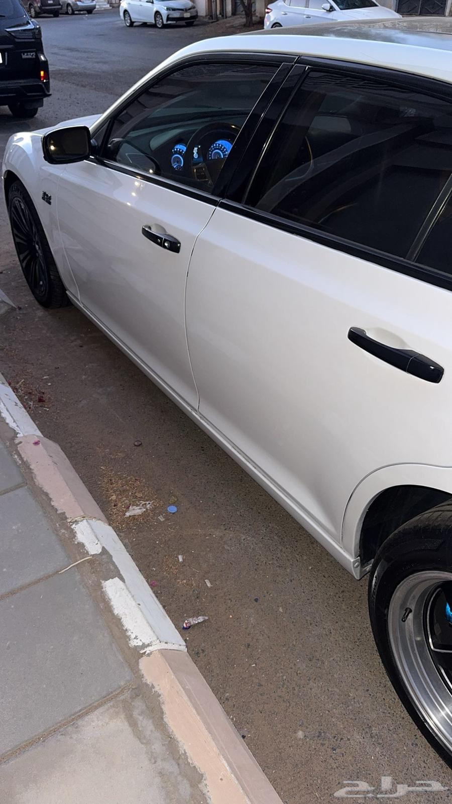 Chrysler 300C Full Option 201463167626744067114