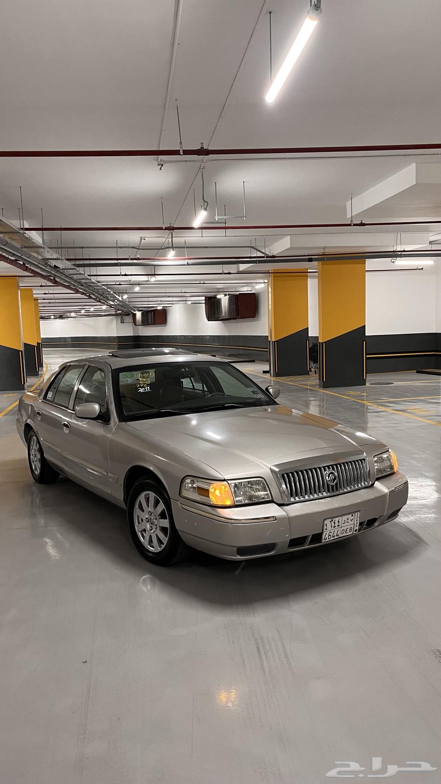 Ford Grand Marquis 2007 full with sunroof63167629869185114