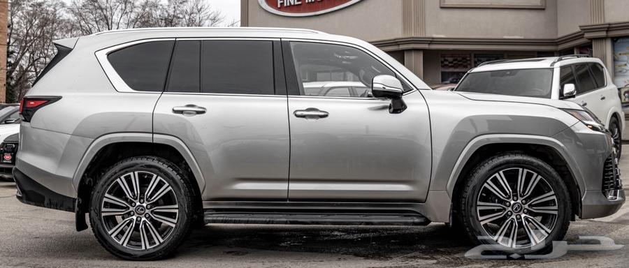 Lexus LX 600 for seven passengers, model 202363167623213698112