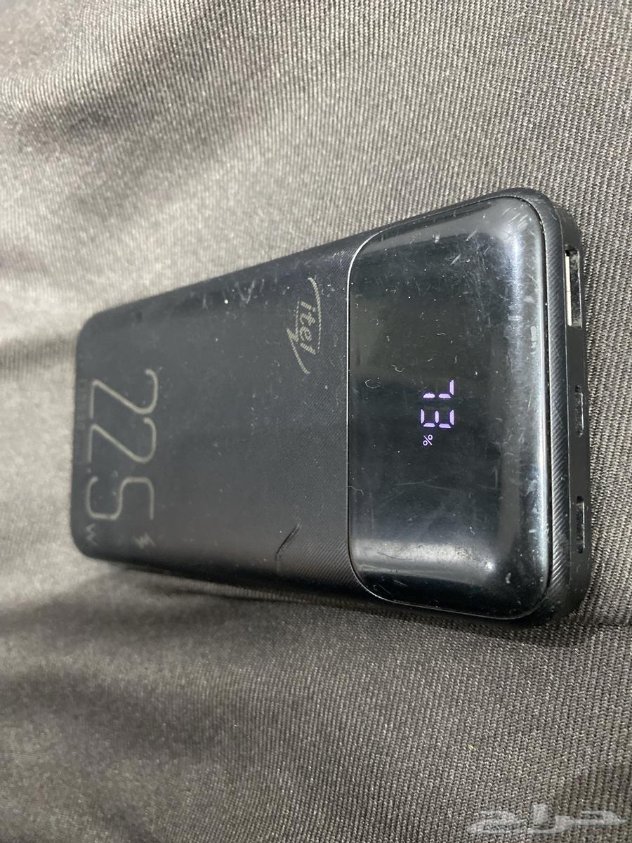 I am selling a portable charger for smartphones.63108653840643113