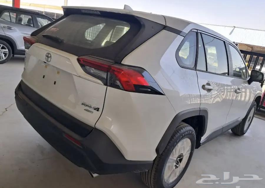 تويوتا راف فور بدون دبل 2025 ابيض لؤلؤي . كاش واقساط.63164369360386114